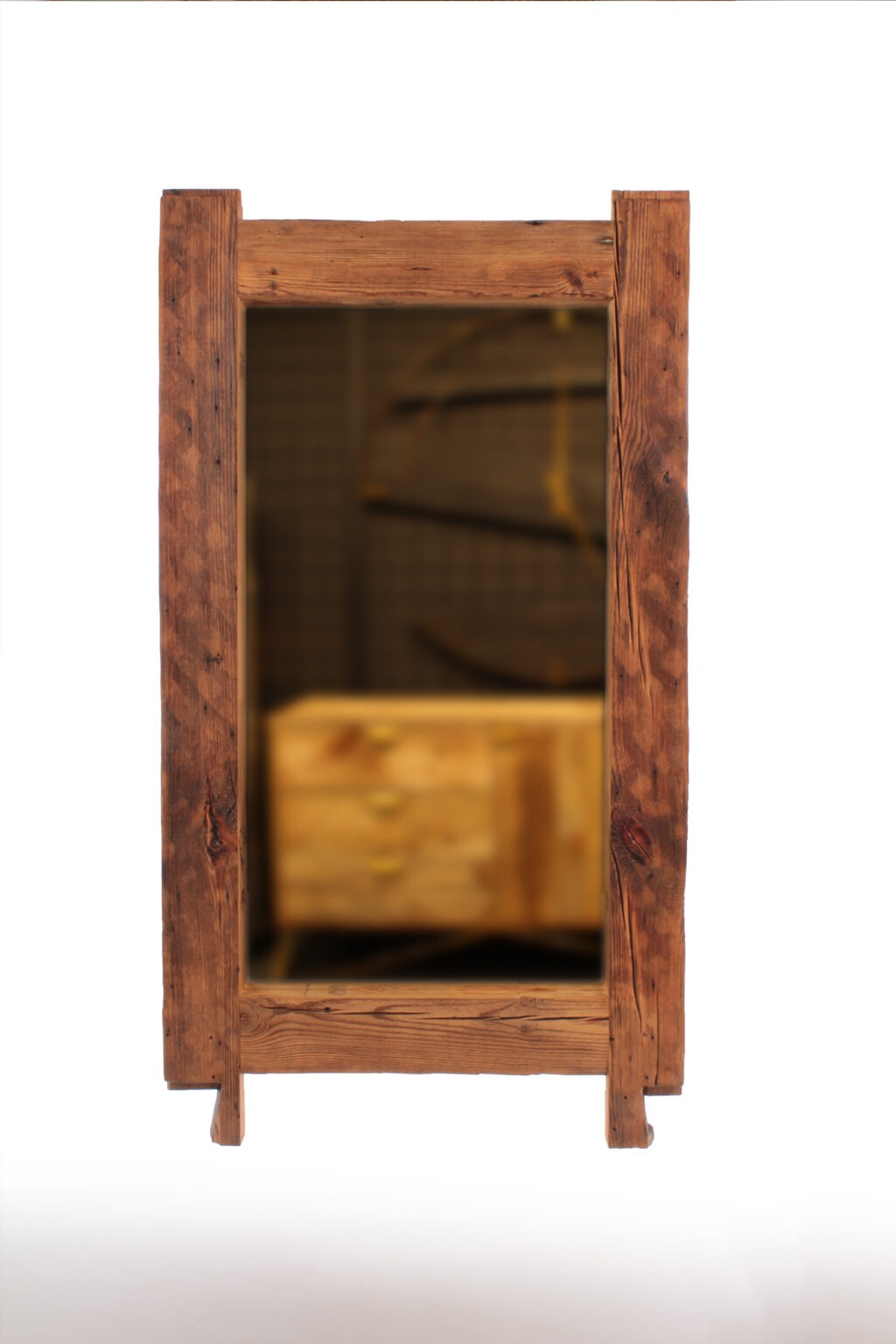 lustro LOG+ z zakończeniami ciesielskimi