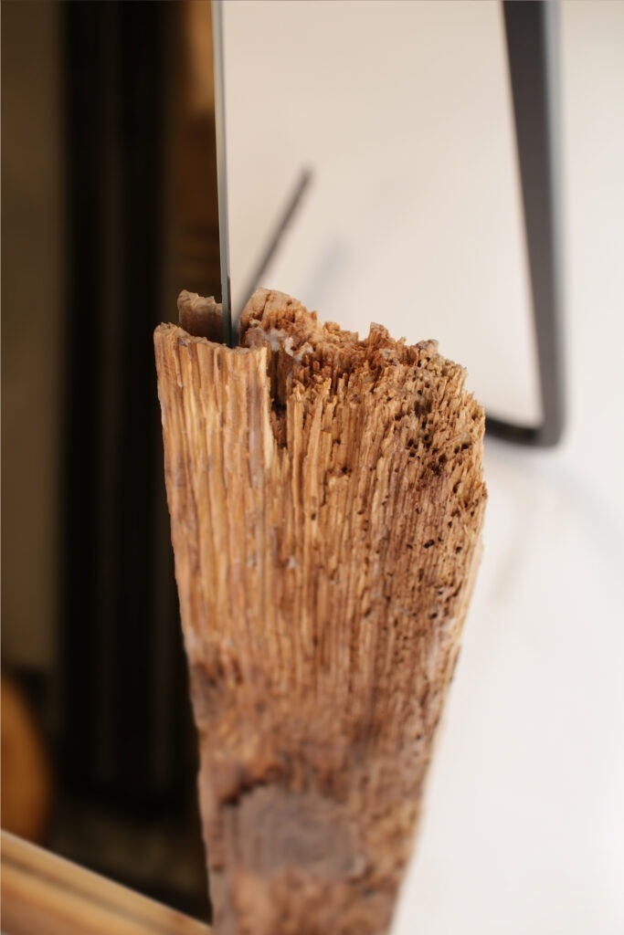 lustro SNATCH z starych desek